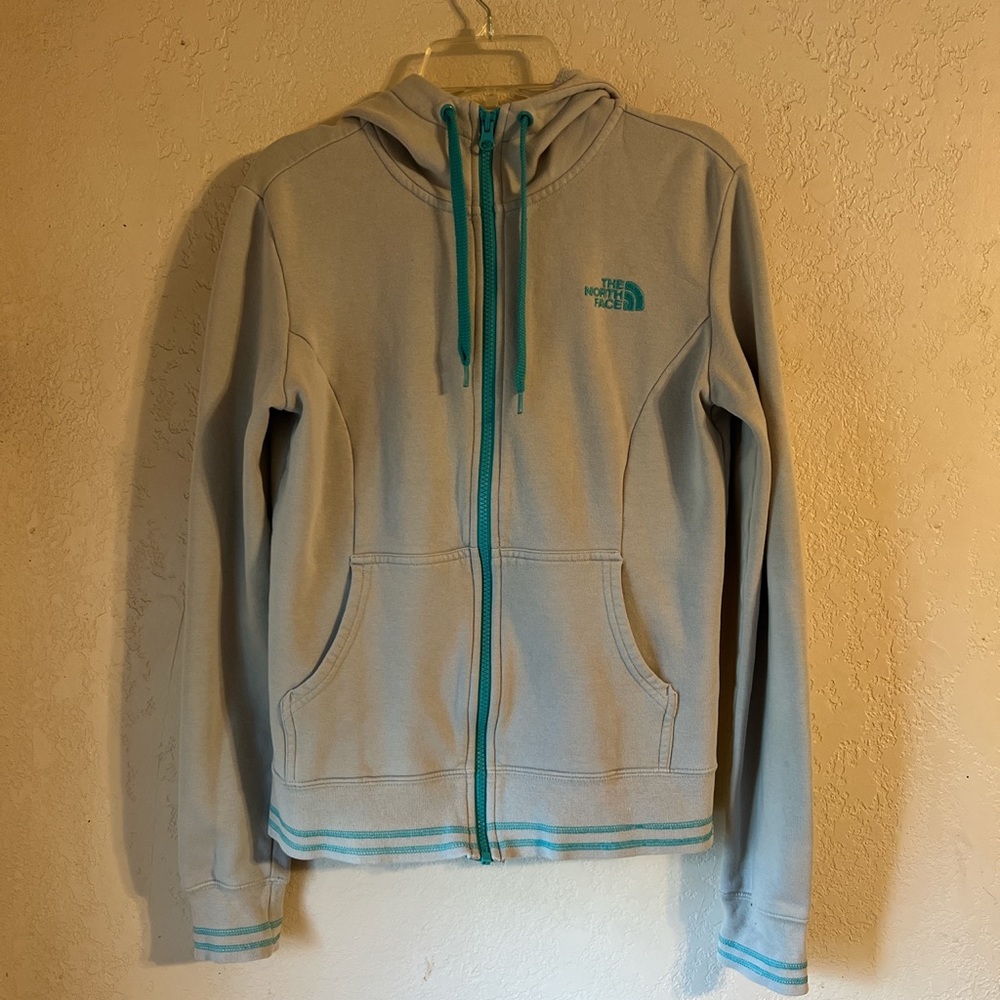 Women’s The North Face sweatshirt zip up.